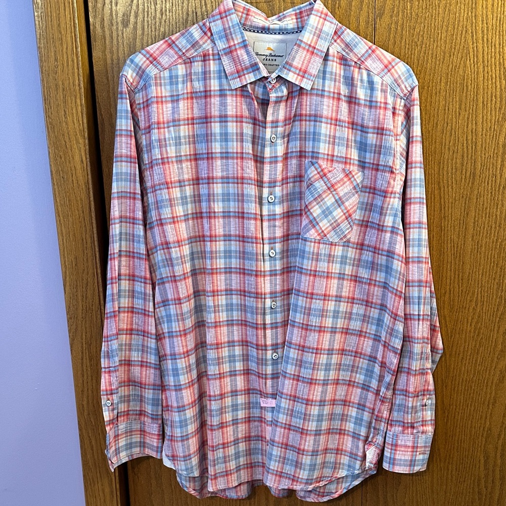 Men’s Tommy Bahama Jeans Plaid Button Down Shirt size large.